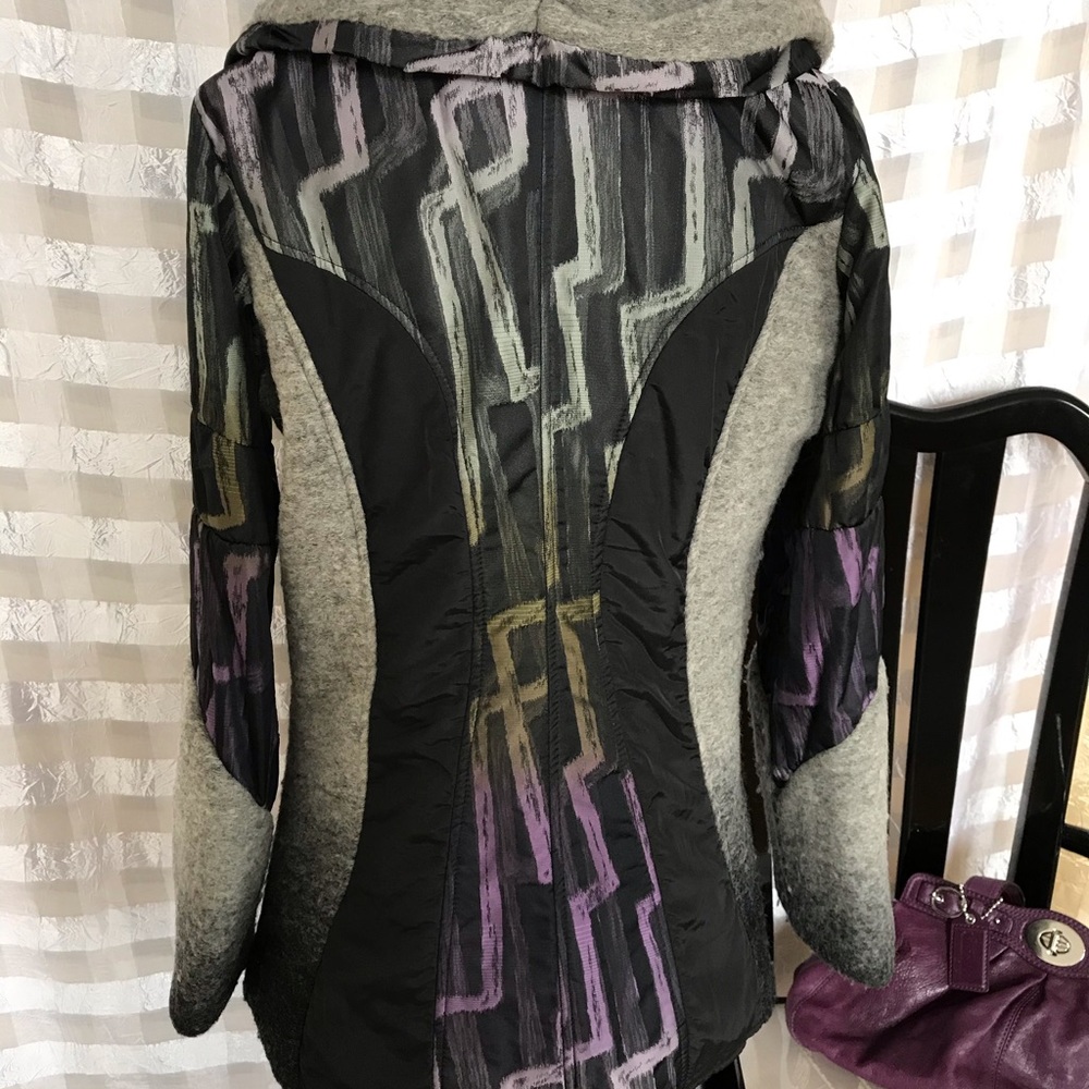 Save the Queen woman’s coat size 12